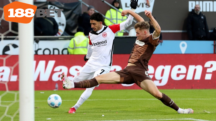 Frankfurt vừa có chiến thắng 1-0 trước St.Pauli tại vòng 16 Bundesliga